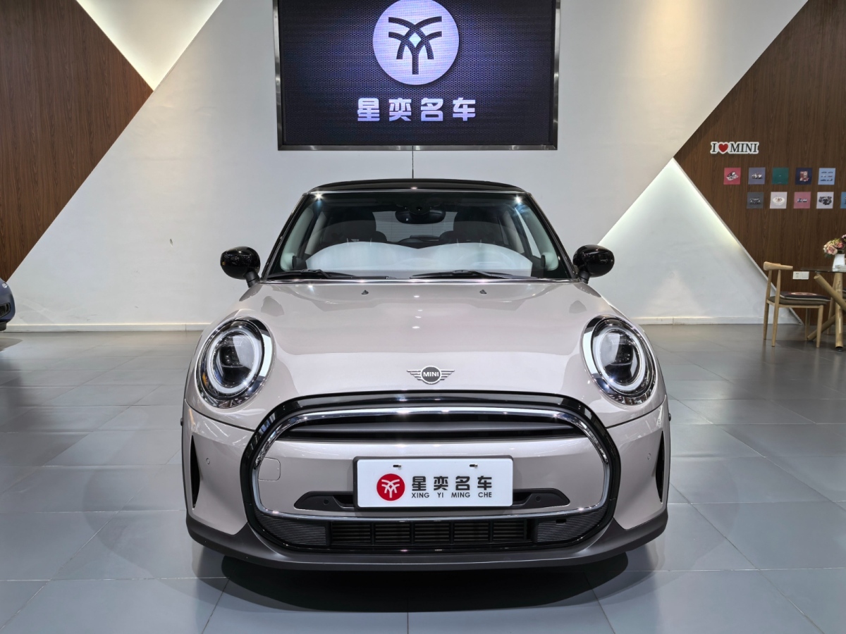 MINI MINI  2023款 改款 1.5T COOPER 藝術(shù)家圖片