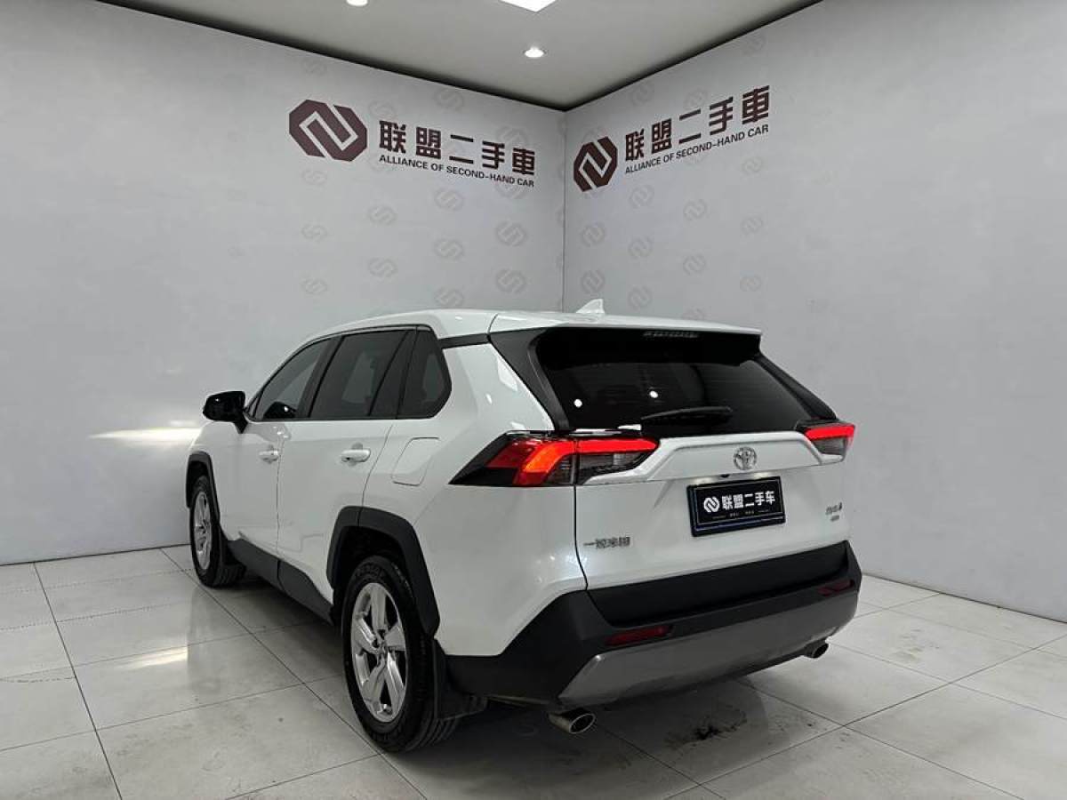 2021年7月豐田 RAV4榮放  2021款 2.0L CVT四驅風尚版