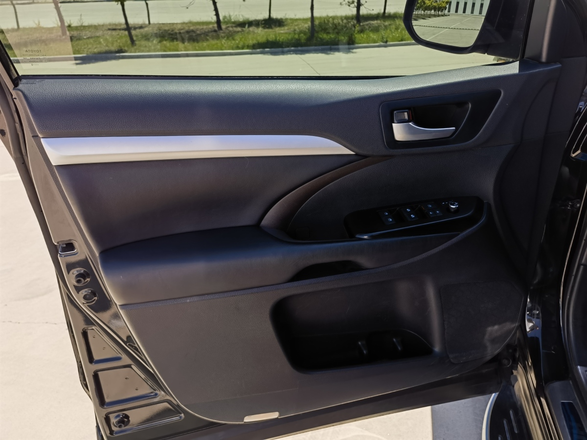 丰田 汉兰达  2018款 2.0T 四驱骑士版 7座 国VI图片