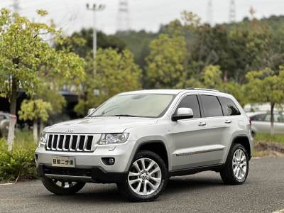 2011年10月 Jeep 大切諾基(進(jìn)口) 改款 5.7L 旗艦導(dǎo)航版圖片