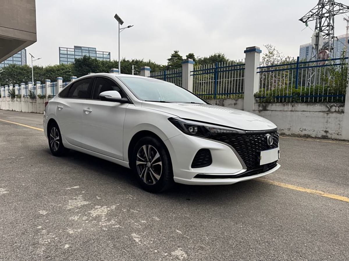 長(zhǎng)安 逸動(dòng)  2020款 PLUS 藍(lán)鯨NE 1.4T GDI DCT尊貴型圖片