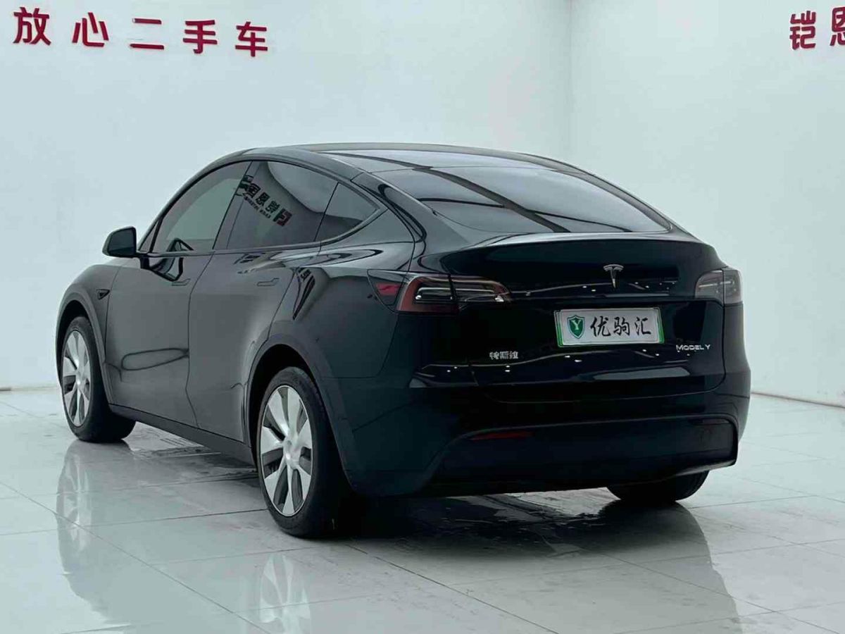 特斯拉 Model S  2023款 三電機(jī)全輪驅(qū)動(dòng) Plaid版圖片