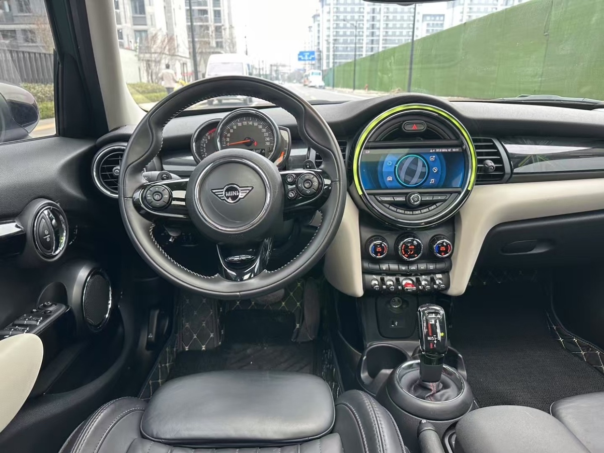 MINI COUNTRYMAN  2020款 2.0T COOPER S ALL4 極地版圖片