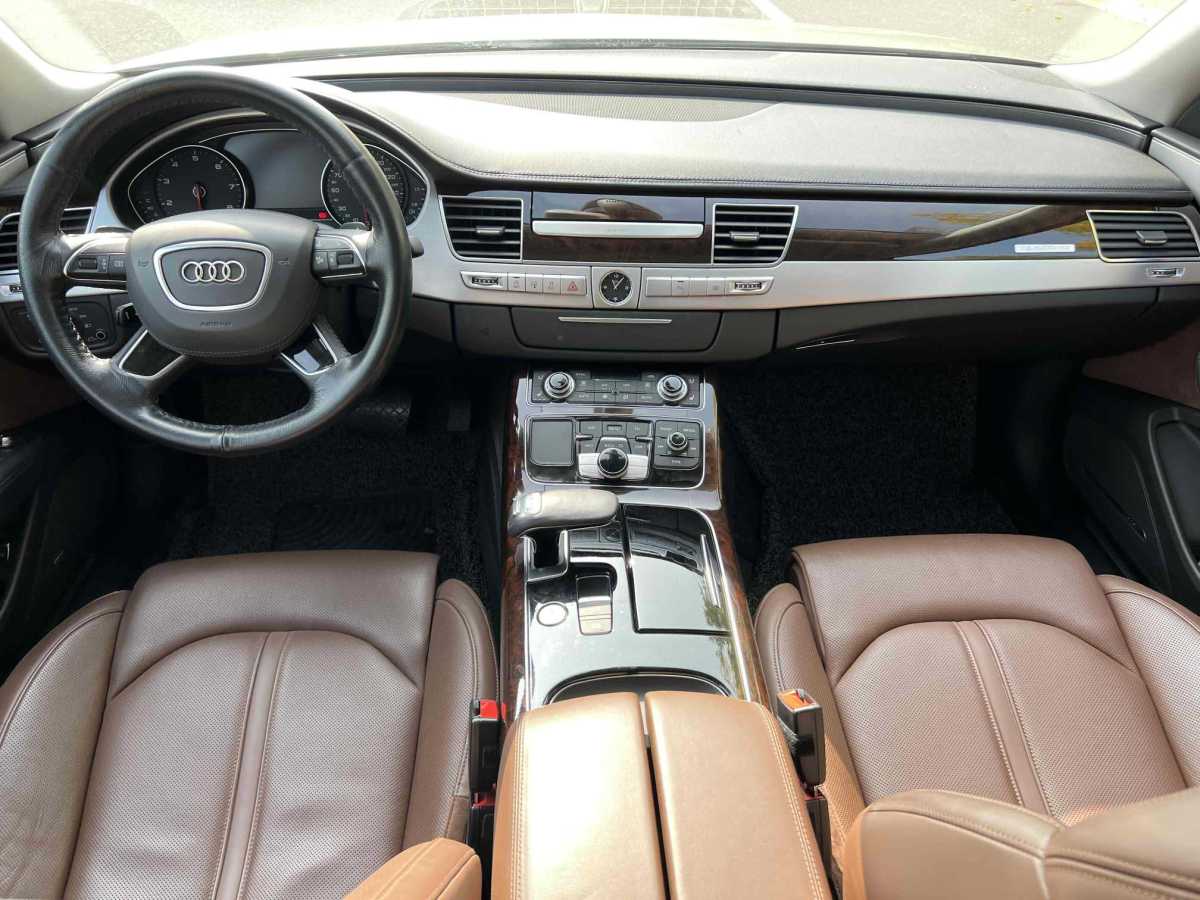 奧迪 奧迪A8  2014款 A8L 45 TFSI quattro豪華型圖片