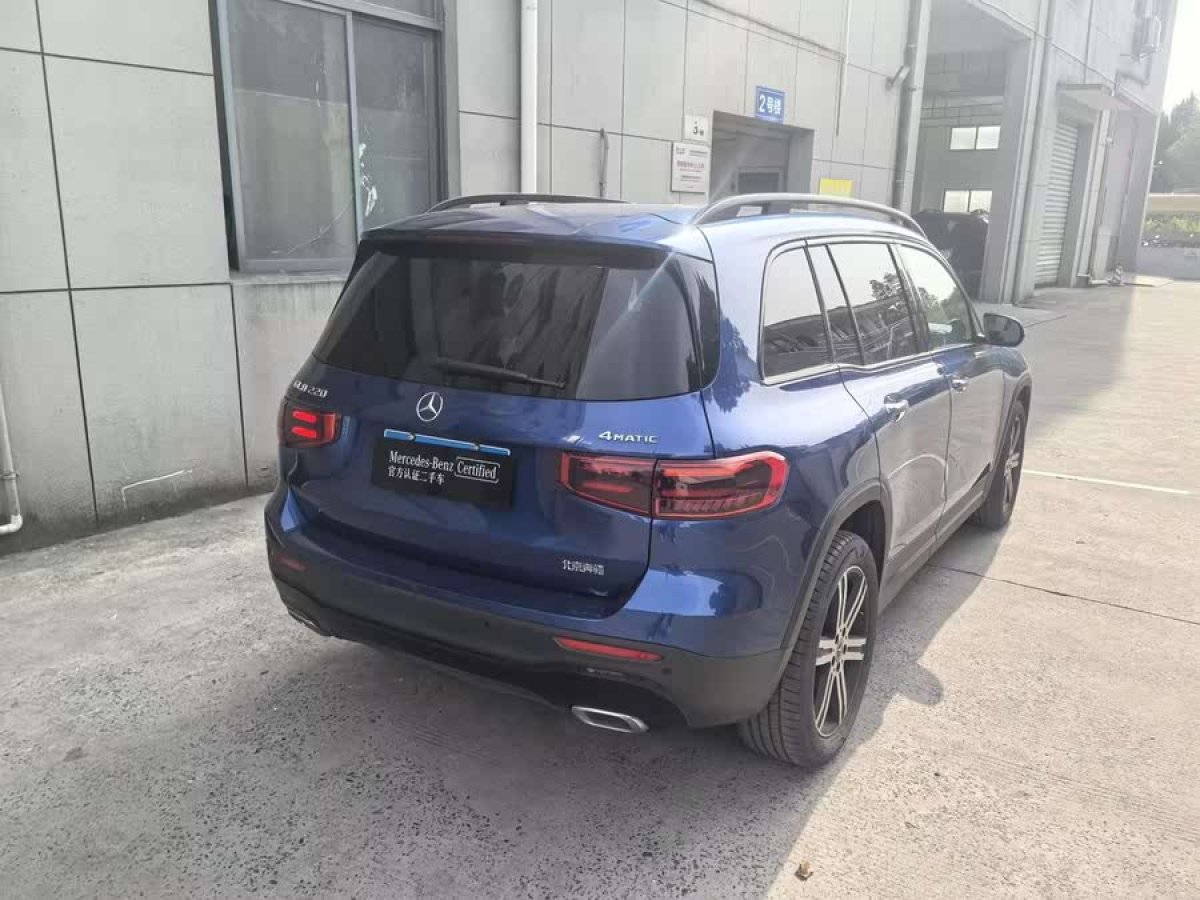 奔馳 奔馳GLB  2024款 GLB 220 4MATIC圖片