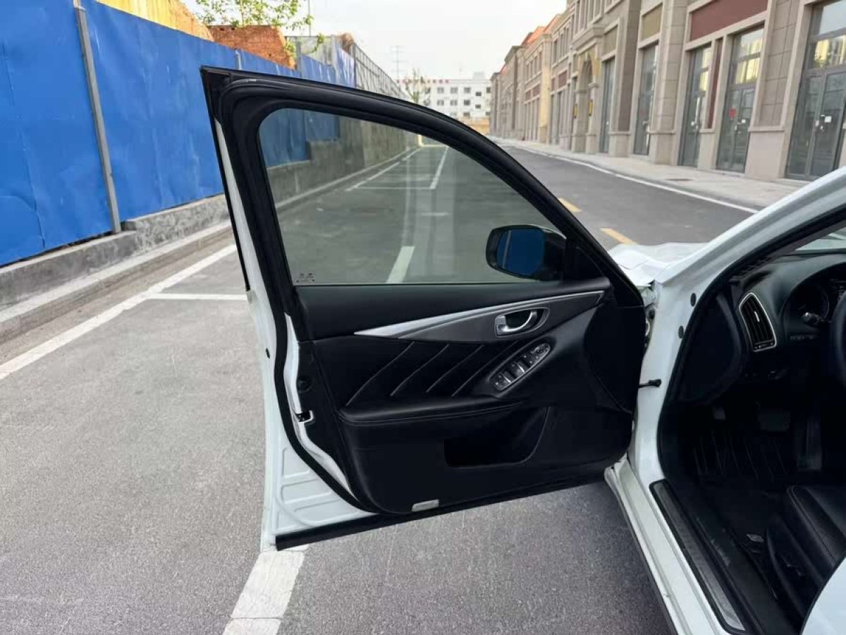 英菲尼迪 Q50L  2015款 2.0T 悅享版圖片