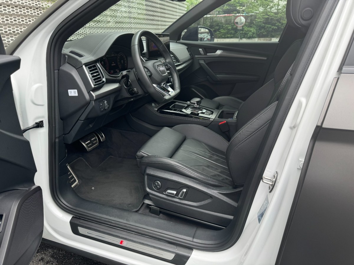 奧迪 奧迪Q5L  2024款 40 TFSI 豪華動感型圖片