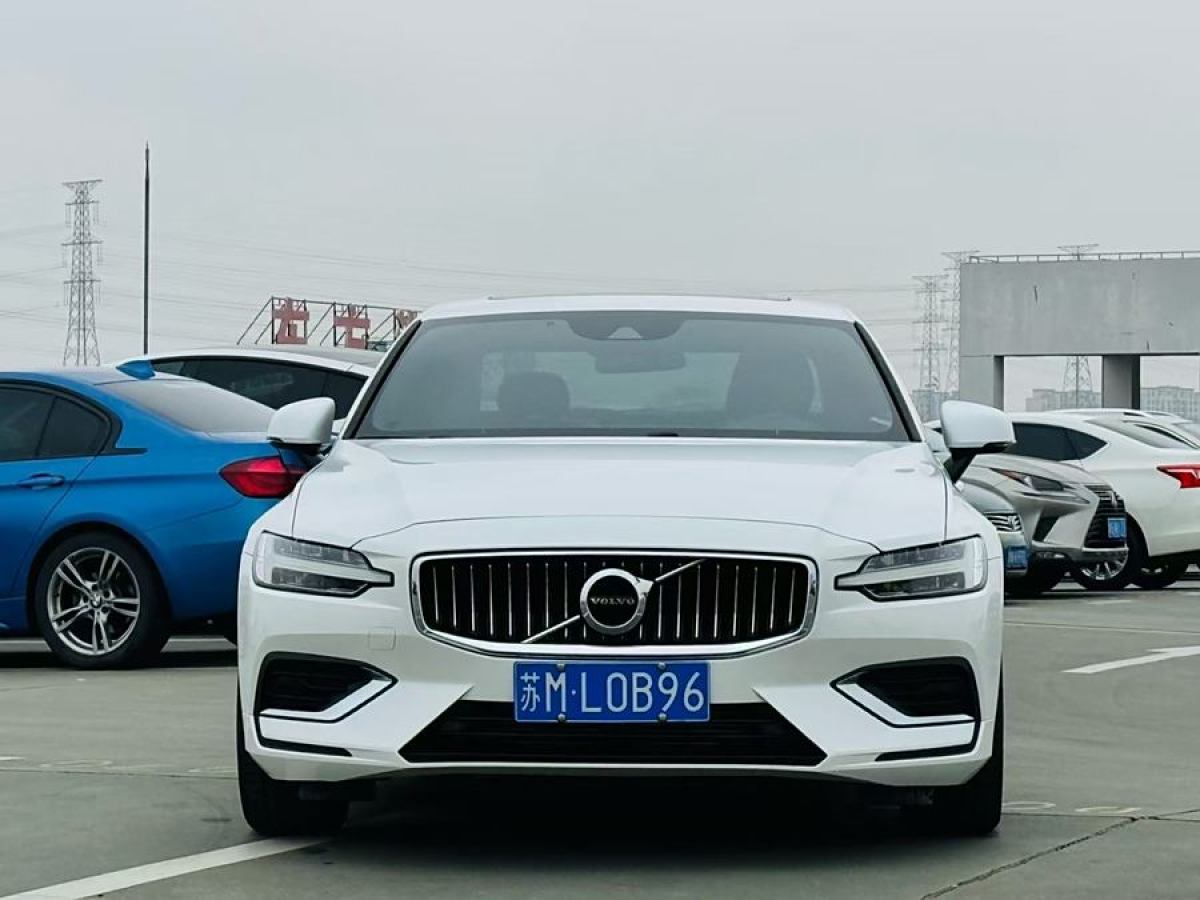 沃爾沃 S60L  2020款 T4 智逸豪華版圖片