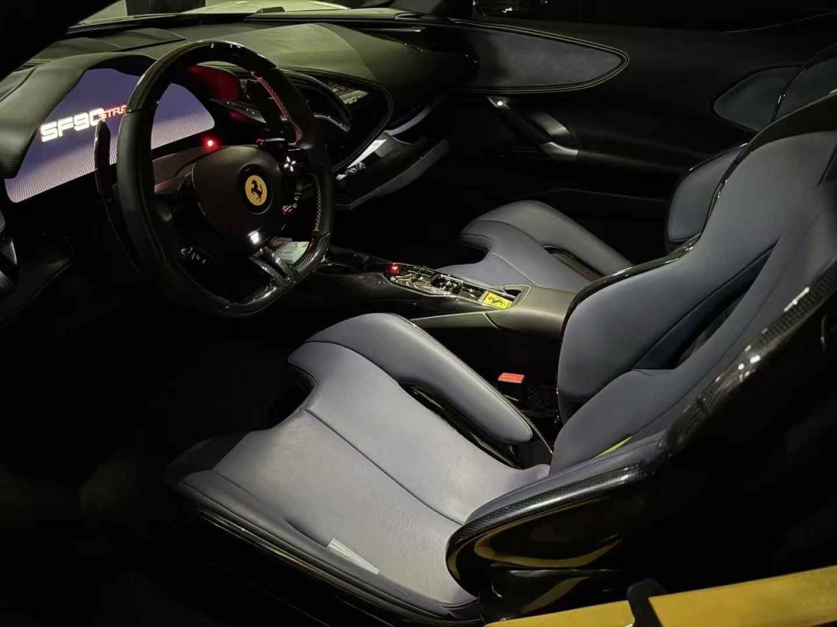 法拉利 Purosangue  2023款 6.5L V12圖片