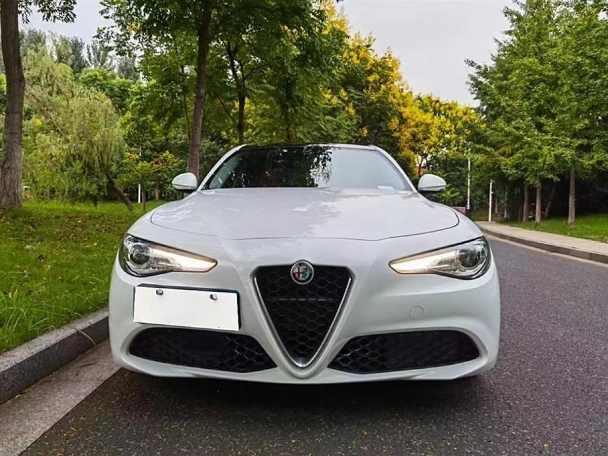 阿爾法·羅密歐 Giulia  2017款 2.0T 280HP 豪華版圖片