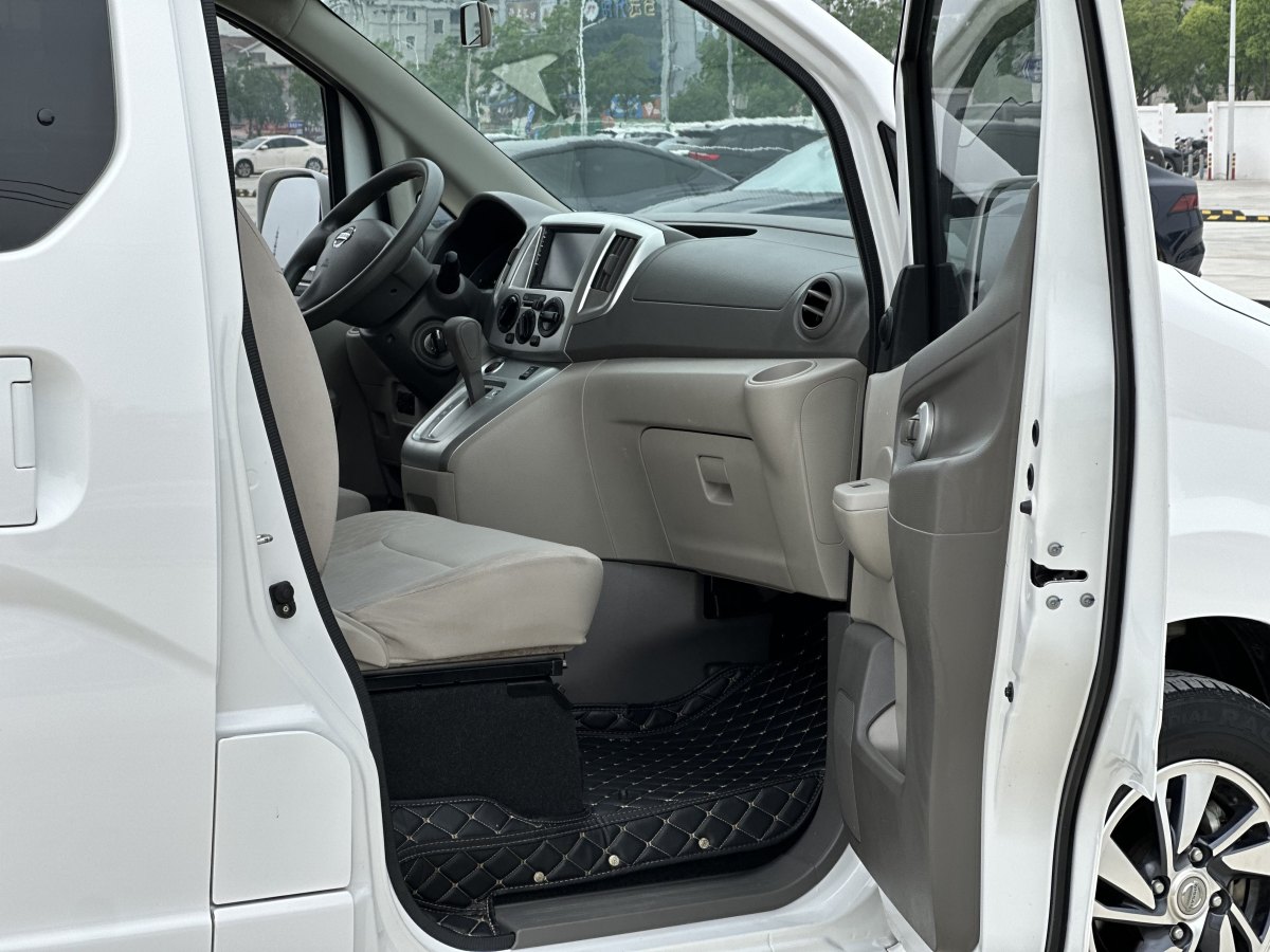 日產(chǎn) NV200  2018款 1.6L CVT豪華型圖片