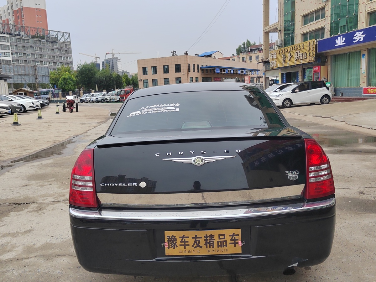 克萊斯勒 300C  2006款 3.5L 豪華領(lǐng)航版圖片