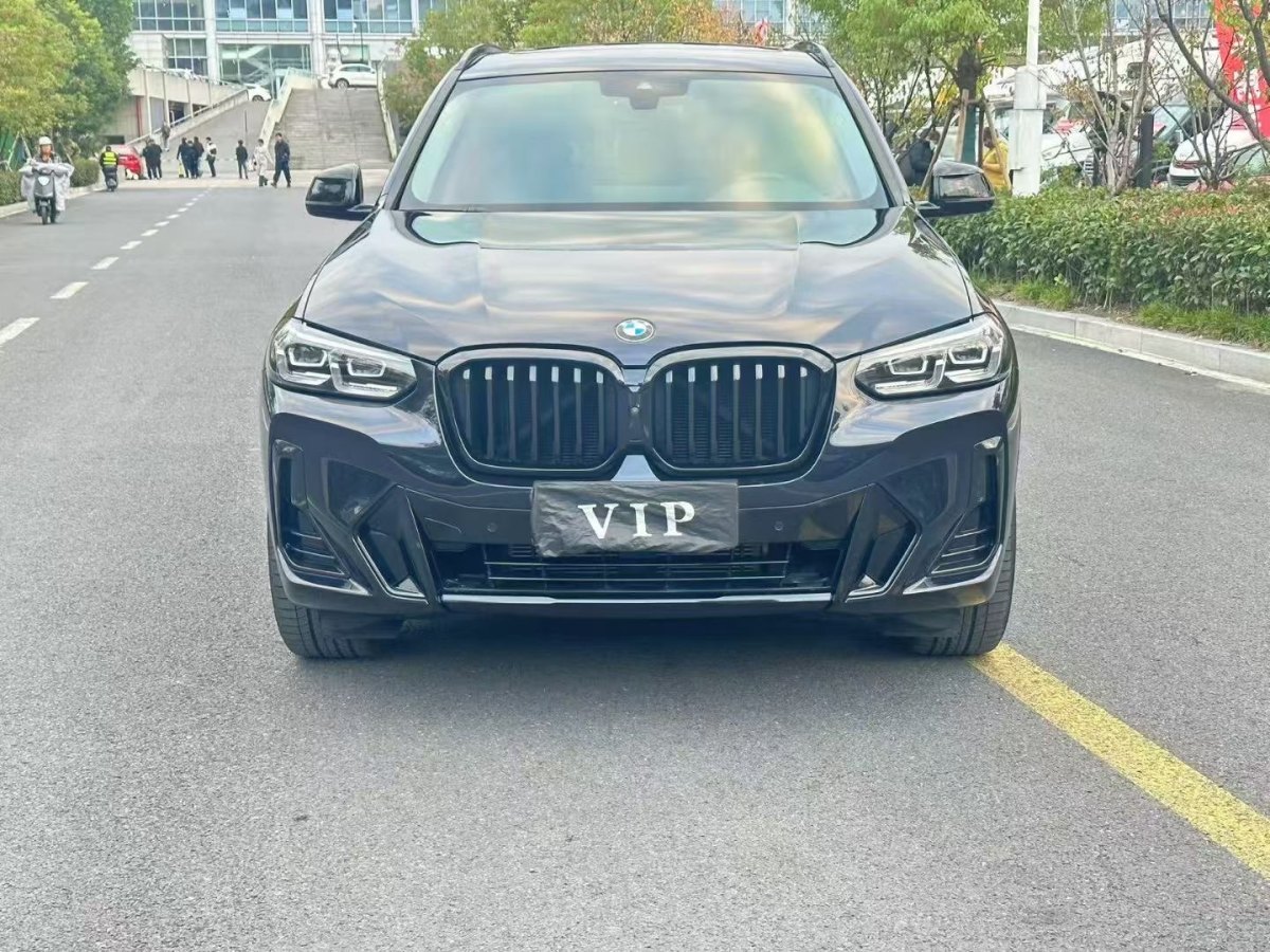 寶馬 寶馬X3  2022款 xDrive30i 領(lǐng)先型 M曜夜套裝圖片