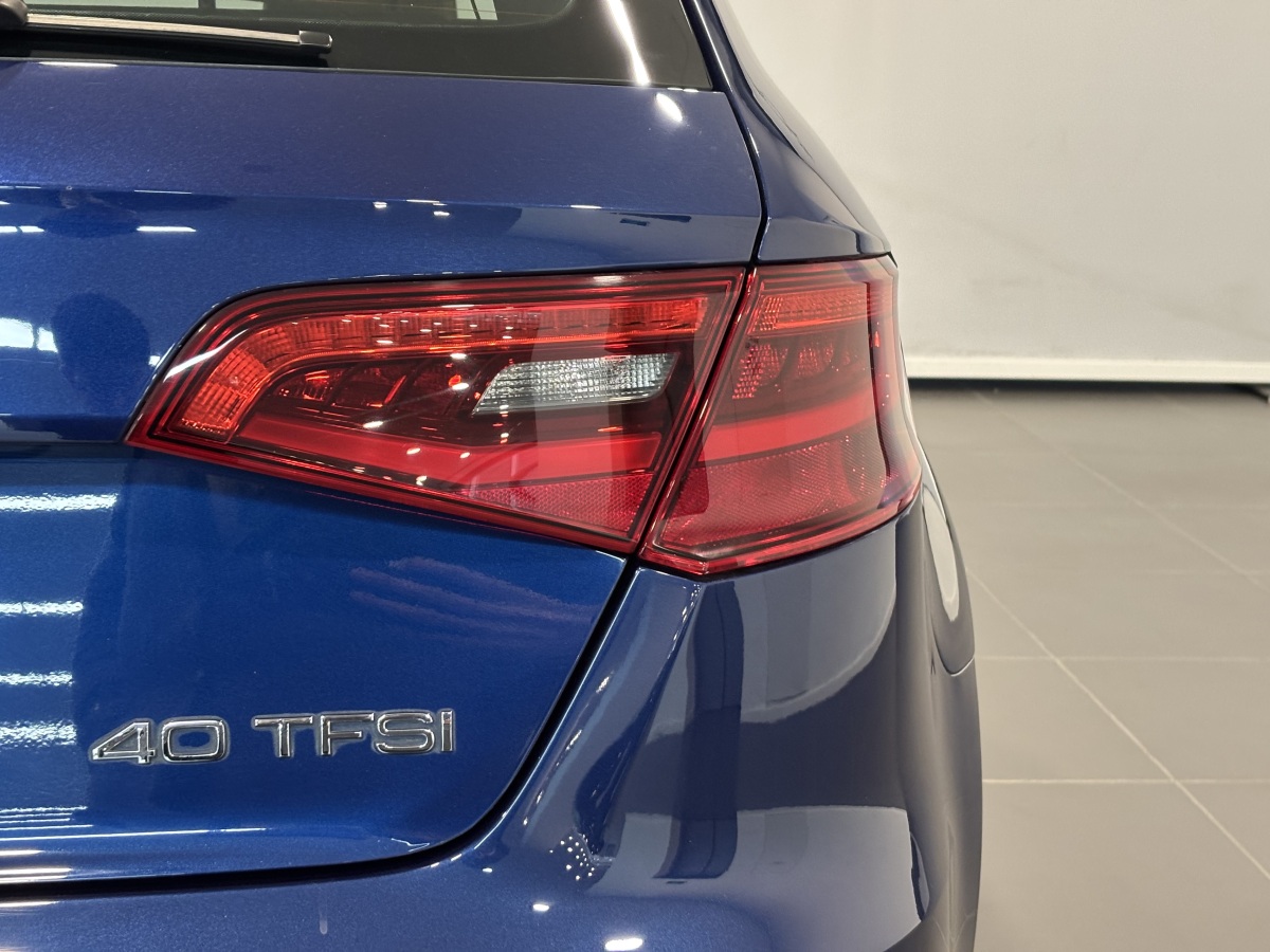 奧迪 奧迪A3  2014款 Sportback 40 TFSI S line 豪華型圖片