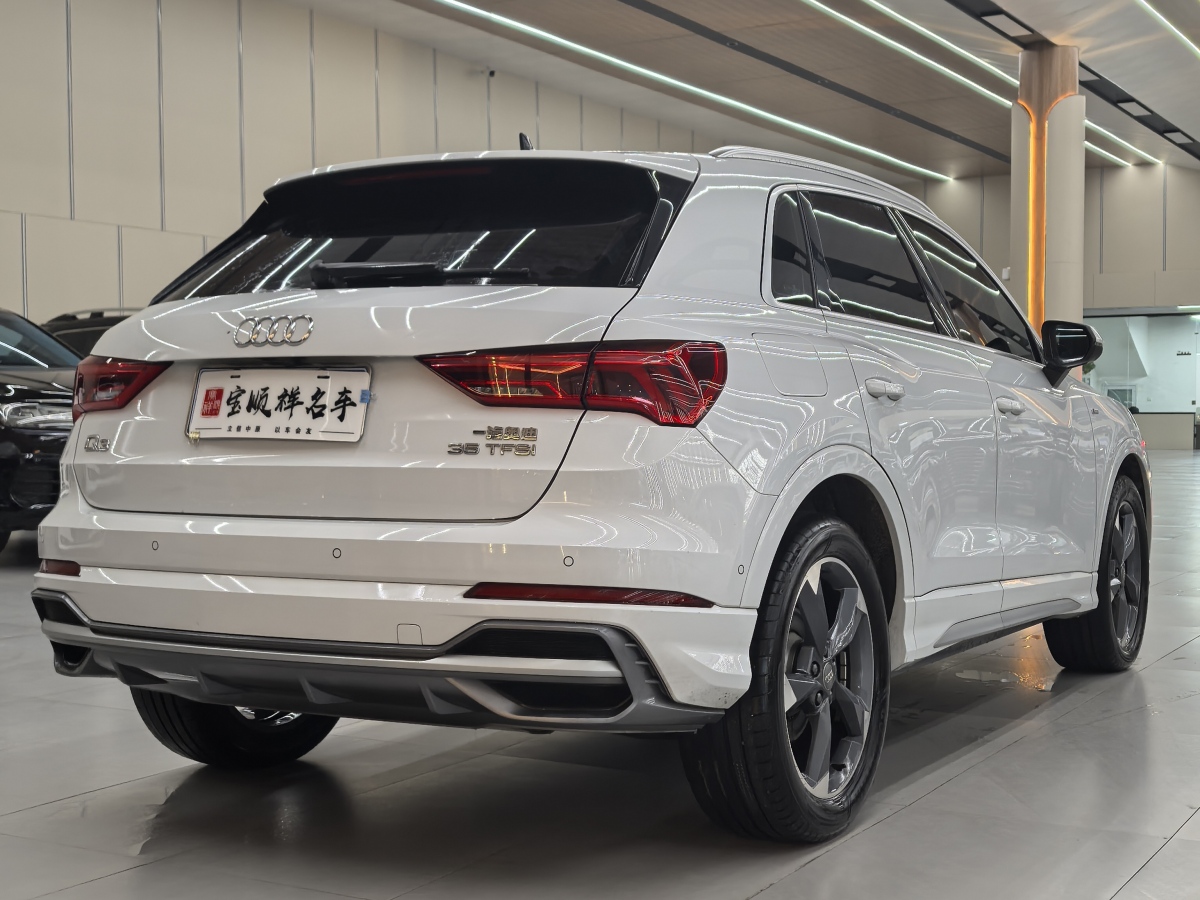 奧迪 奧迪Q3  2024款 35 TFSI 時(shí)尚動(dòng)感型圖片