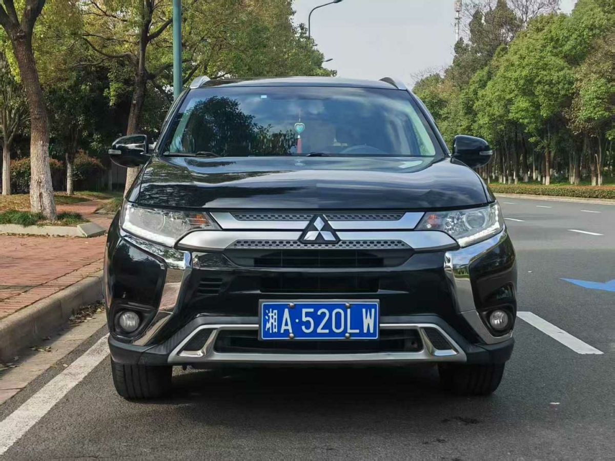 榮威 RX3  2020款  1.6L CVT集成兒童安全座椅超爽版圖片