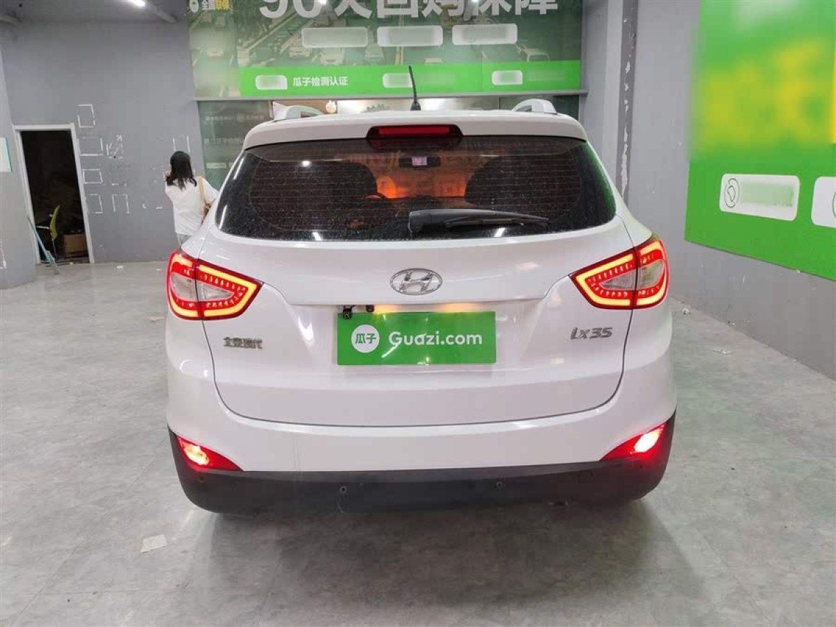 現(xiàn)代 ix35  2015款 2.0L 自動(dòng)兩驅(qū)智能型 國IV圖片