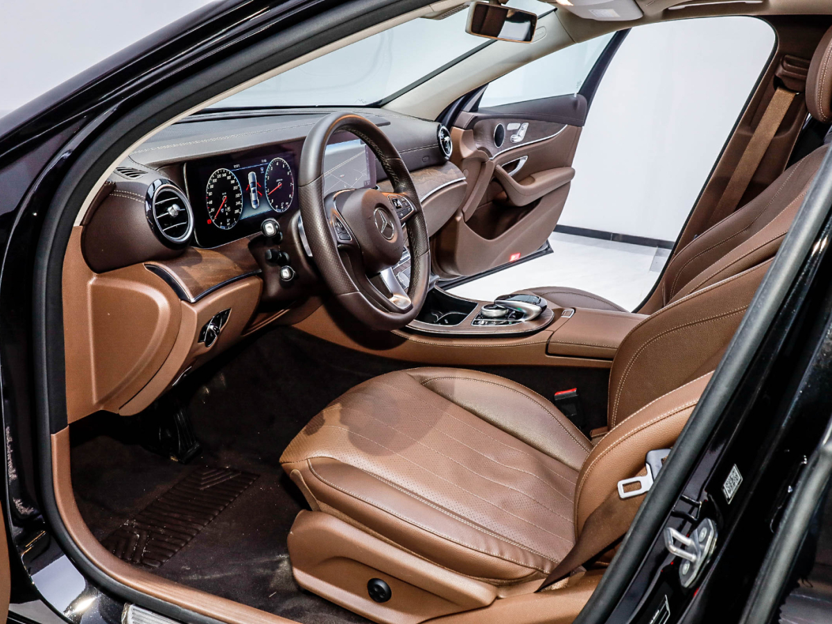 奔驰 E级 2018款 改款 E 300 L 豪华型图片