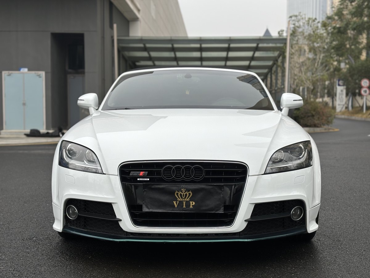 2013年10月奧迪 奧迪TT  2013款 TT Roadster 45 TFSI quattro