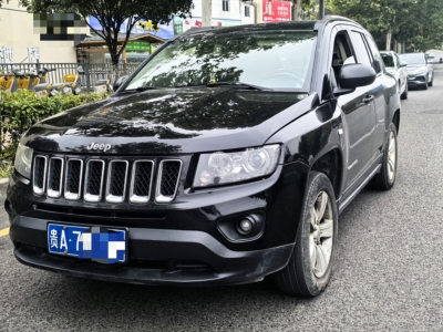 2014年1月 Jeep 指南者(進(jìn)口) 2.4L 四驅(qū)運(yùn)動(dòng)版圖片