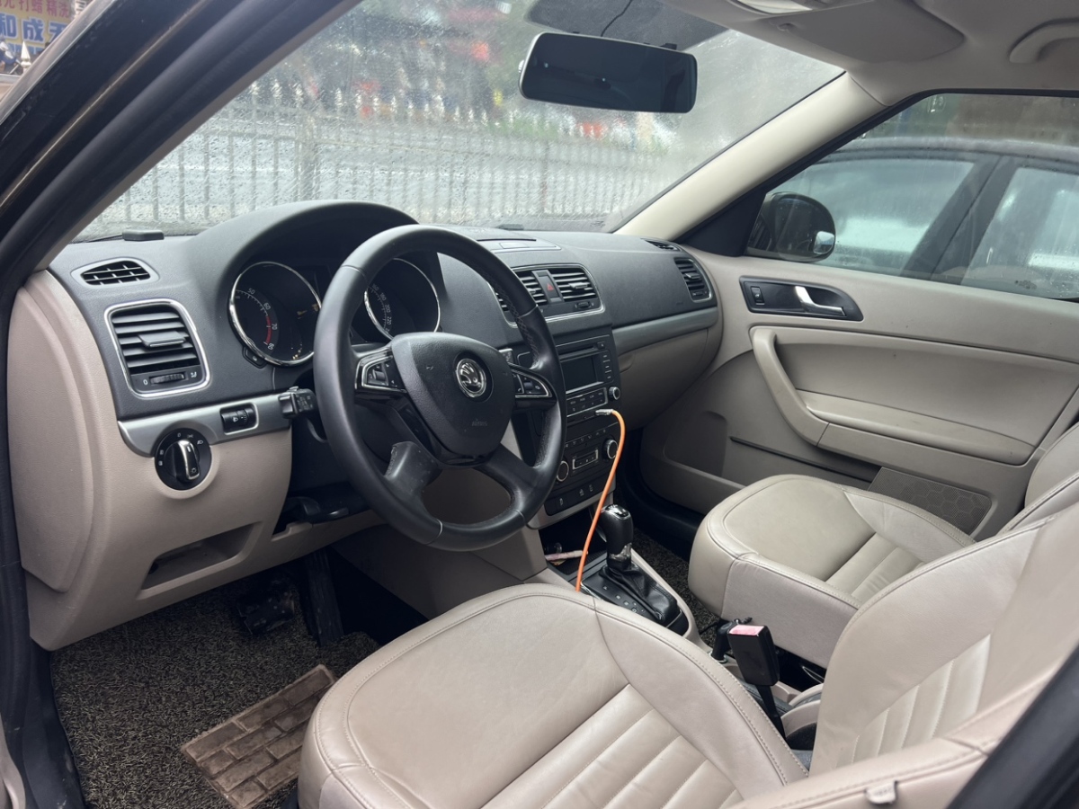 斯柯達(dá) Yeti  2014款 1.8TSI DSG極地版圖片