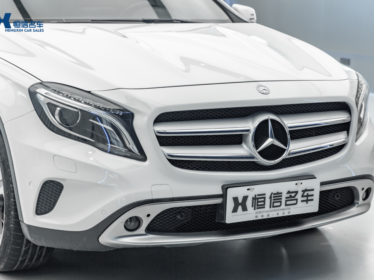 奔驰 奔驰GLA  2016款 GLA 220 4MATIC 豪华型图片