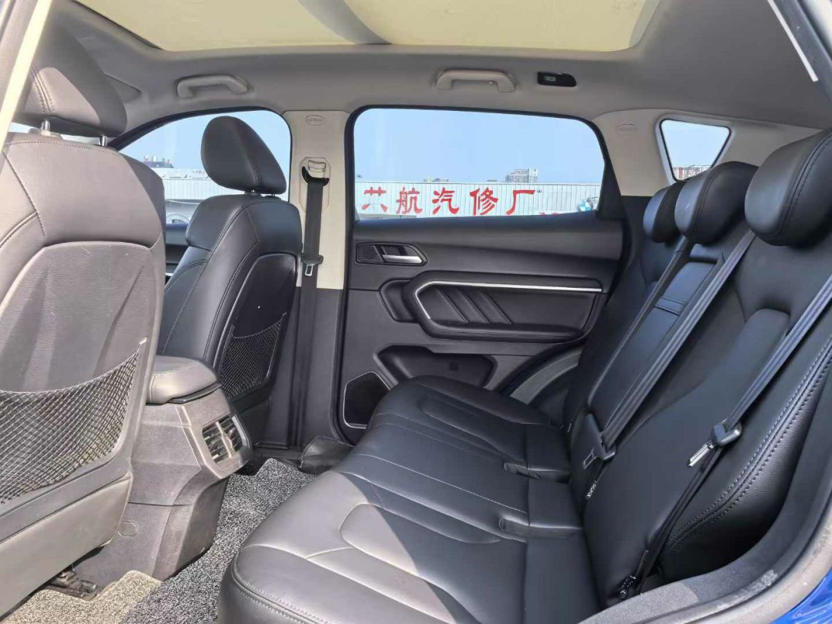 哈弗 H6  2018款 紅標(biāo)H6 COUPE 1.5T DCT兩驅(qū)豪華型圖片