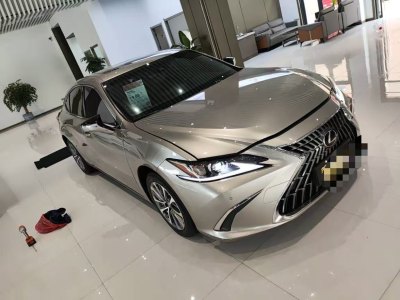 2022年8月 雷克薩斯 ES 200 卓越版圖片