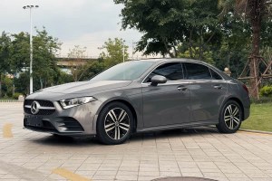 奔馳A級(jí) 奔馳 改款 A 180 L 運(yùn)動(dòng)轎車