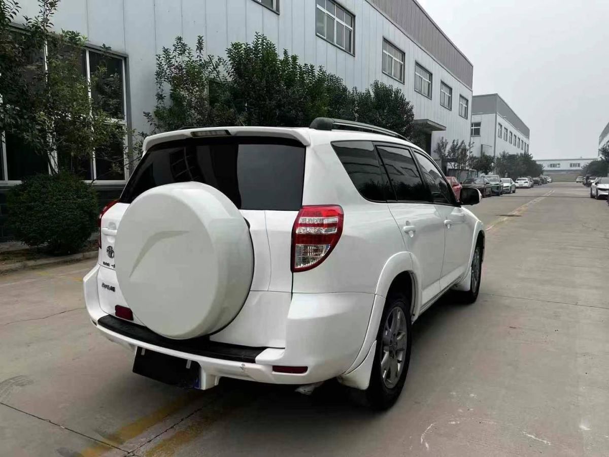 豐田 RAV4  2013款 2.0 兩驅(qū)都市版圖片