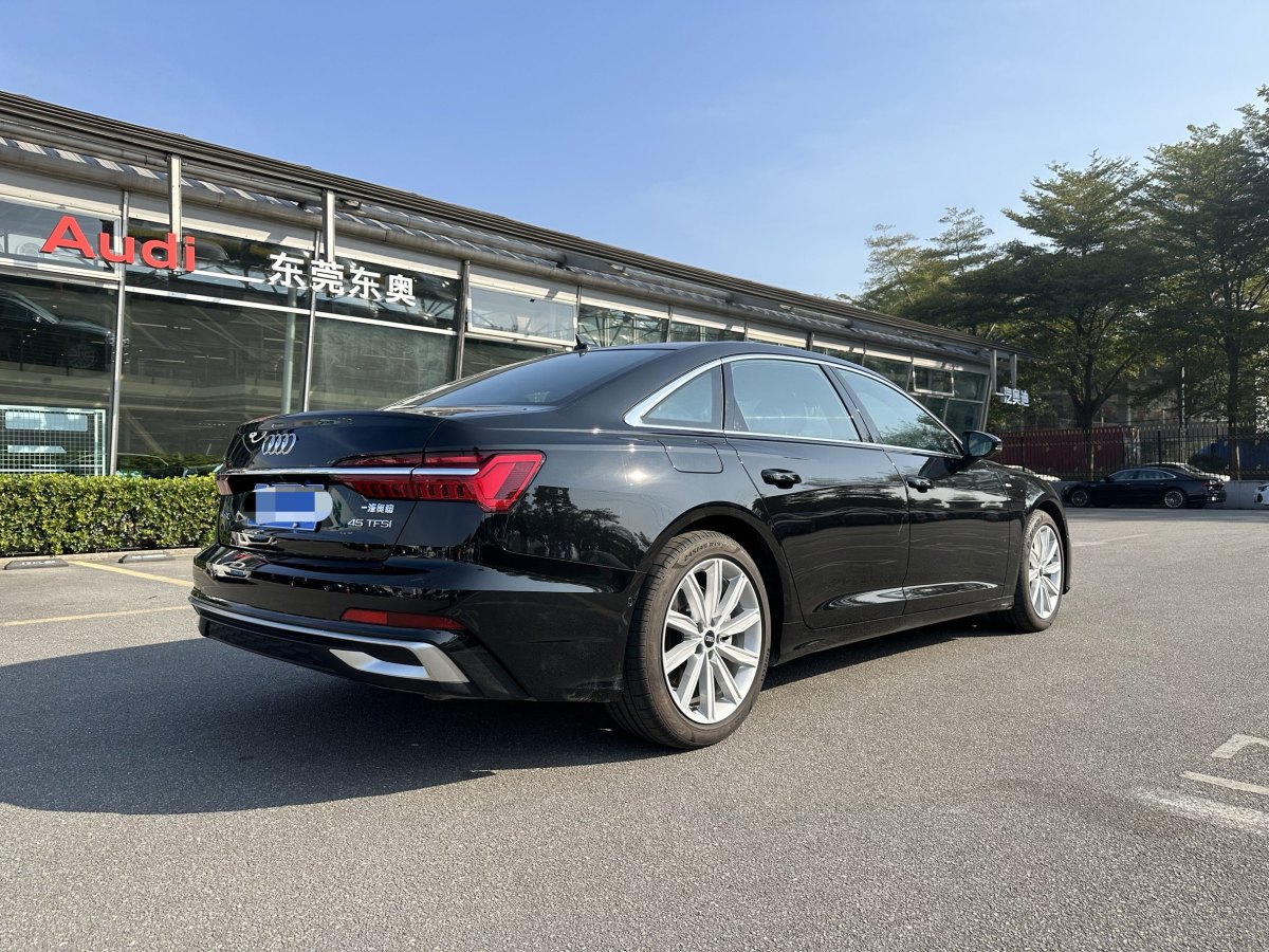 奧迪 奧迪A6L  2024款 45 TFSI 臻選動感型圖片