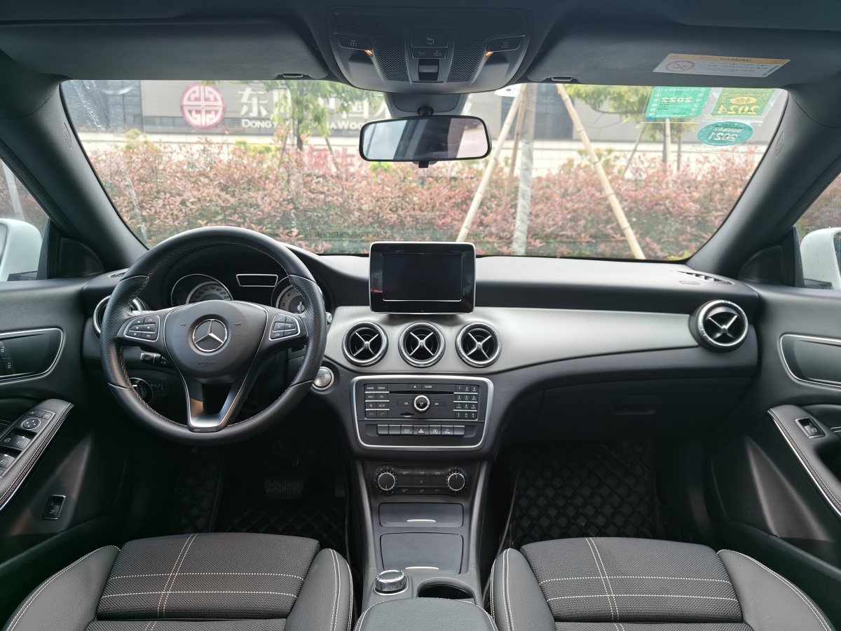 奔驰 奔驰CLA级  2016款 改款 CLA 200 动感型图片