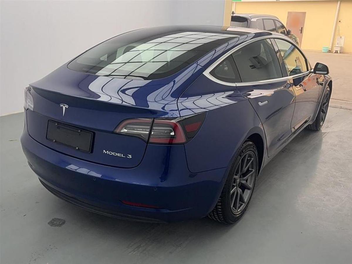 特斯拉 Model 3  2019款 標(biāo)準(zhǔn)續(xù)航后驅(qū)升級(jí)版圖片