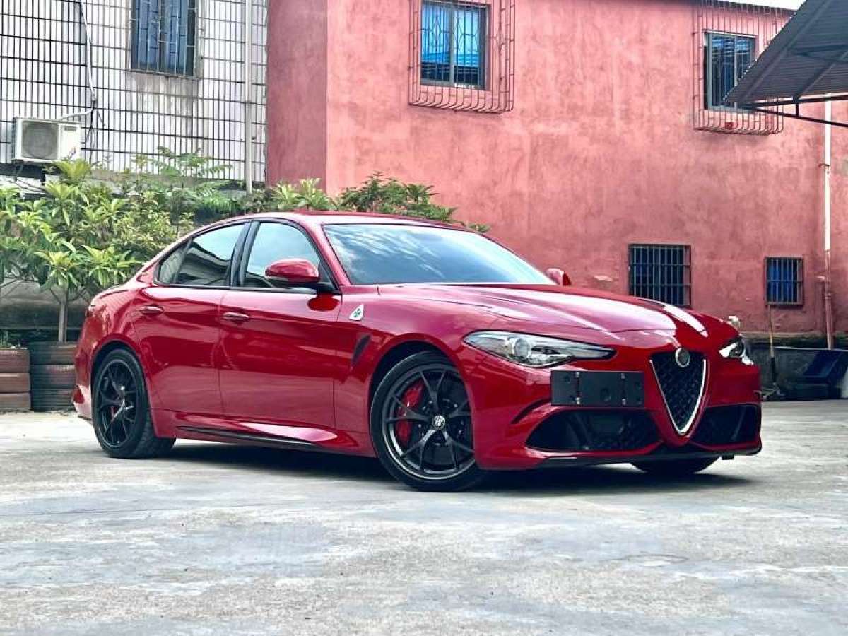 阿爾法·羅密歐 Giulia  2020款 2.9T 510HP 四葉草版圖片