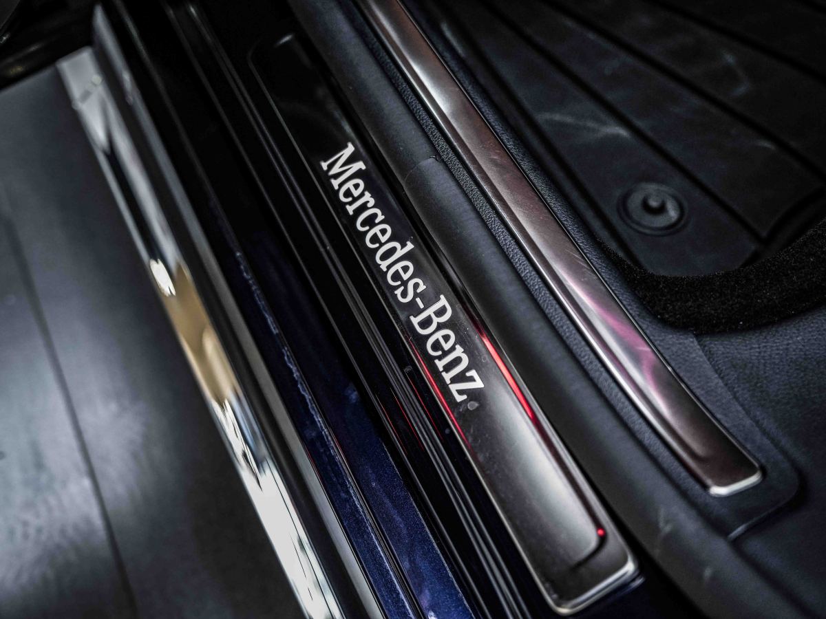 2022年1月奔驰 奔驰S级  2021款 改款 S 450 L 4MATIC