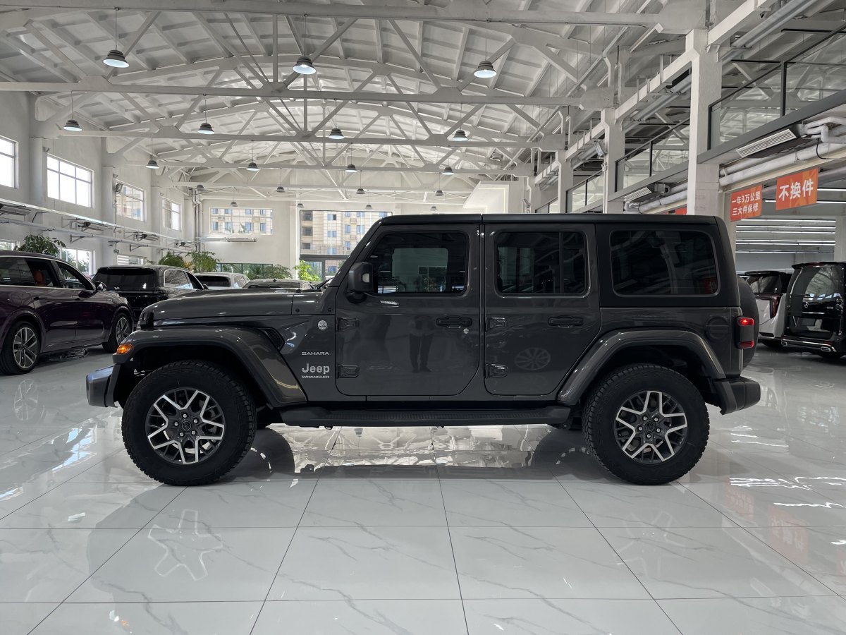 2024年6月Jeep 牧馬人  2024款 2.0T 撒哈拉四門版