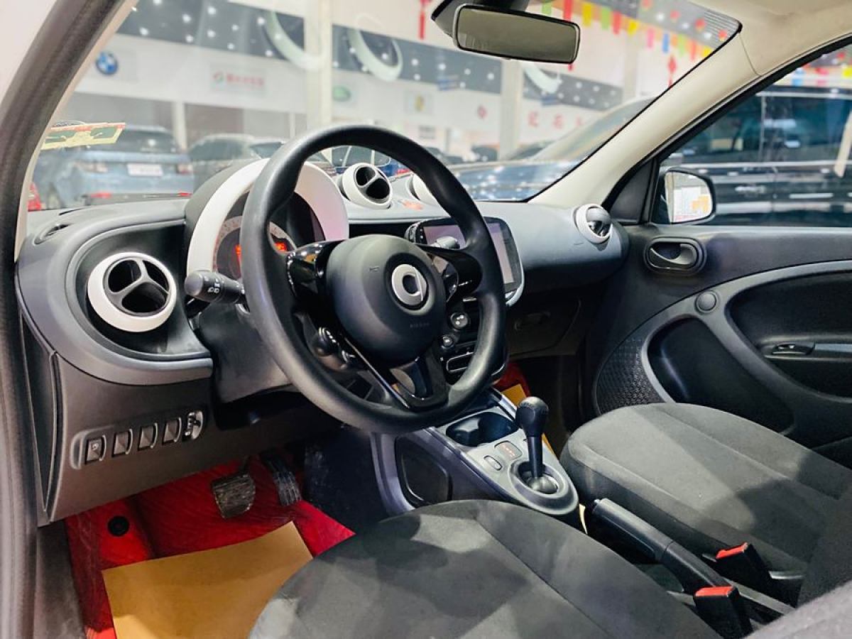 smart forfour  2018款 1.0L 52千瓦靈動版圖片