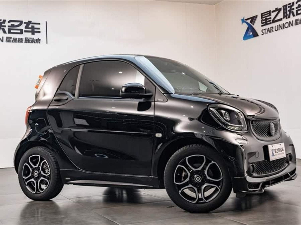 smart fortwo  2018款 0.9T 66千瓦硬頂先鋒版圖片