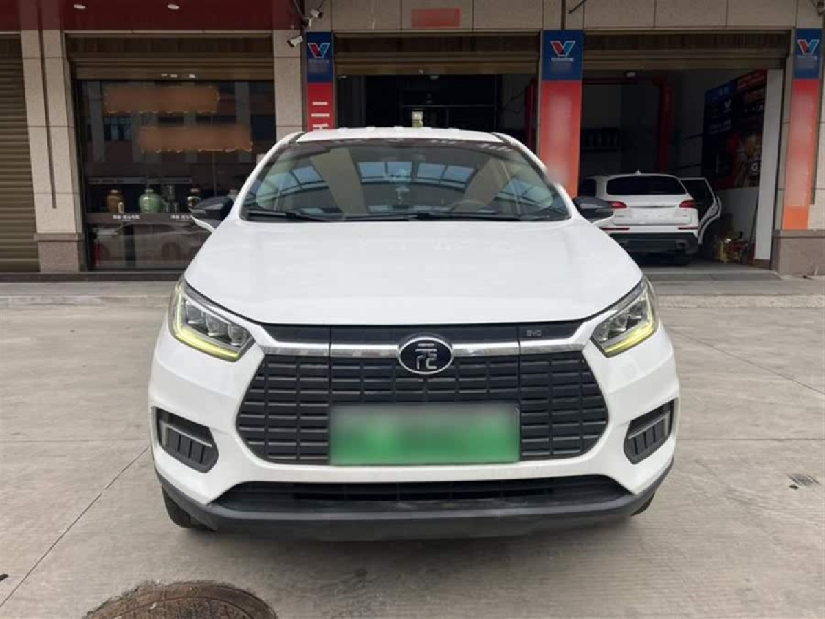 比亞迪 元新能源  2019款 EV535 智聯(lián)領(lǐng)創(chuàng)型圖片