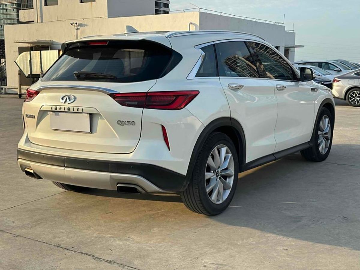 2019年2月英菲尼迪 QX50  2018款 2.0T 兩驅(qū)時(shí)尚版