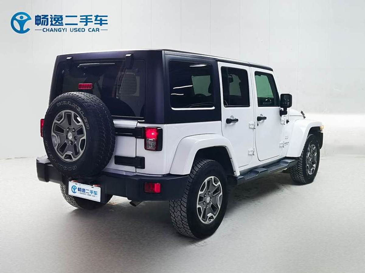 Jeep 牧馬人  2017款 3.0L Sahara 四門舒享版圖片