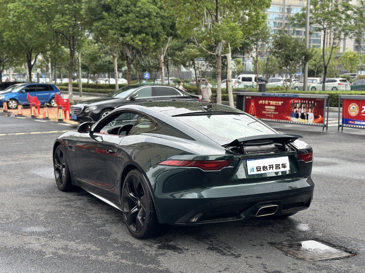 2023年6月捷豹 F-TYPE  2023款 P300 硬頂版 R-DYNAMIC BLACK