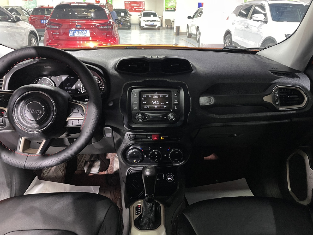 Jeep 自由俠  2017款 180T 自動勁能版圖片