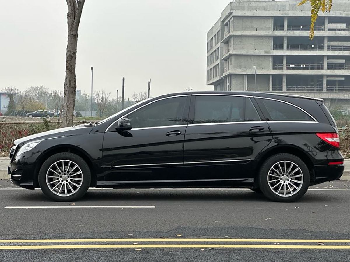 奔馳 奔馳R級(jí)  2014款 R 400 4MATIC 商務(wù)型圖片