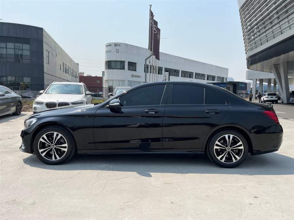 奔馳 奔馳C級  2018款 C 200 L 運(yùn)動版圖片