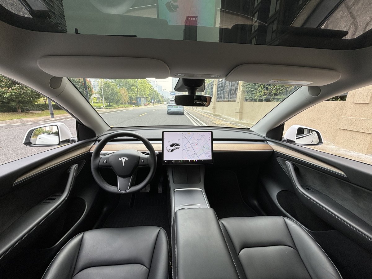 特斯拉 Model Y  2023款 長續(xù)航煥新版 雙電機(jī)全輪驅(qū)動(dòng)圖片