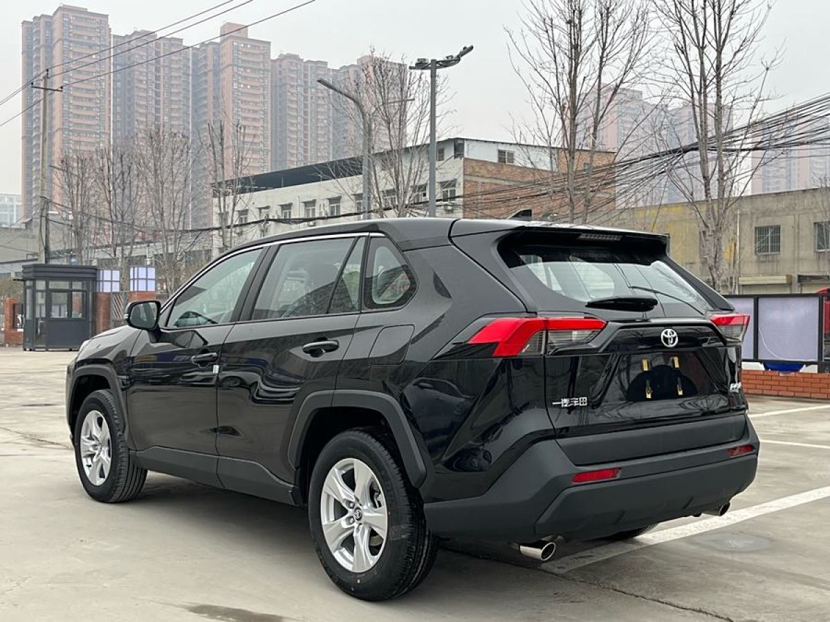 豐田 RAV4榮放  2024款 2.0L CVT兩驅(qū)都市版圖片