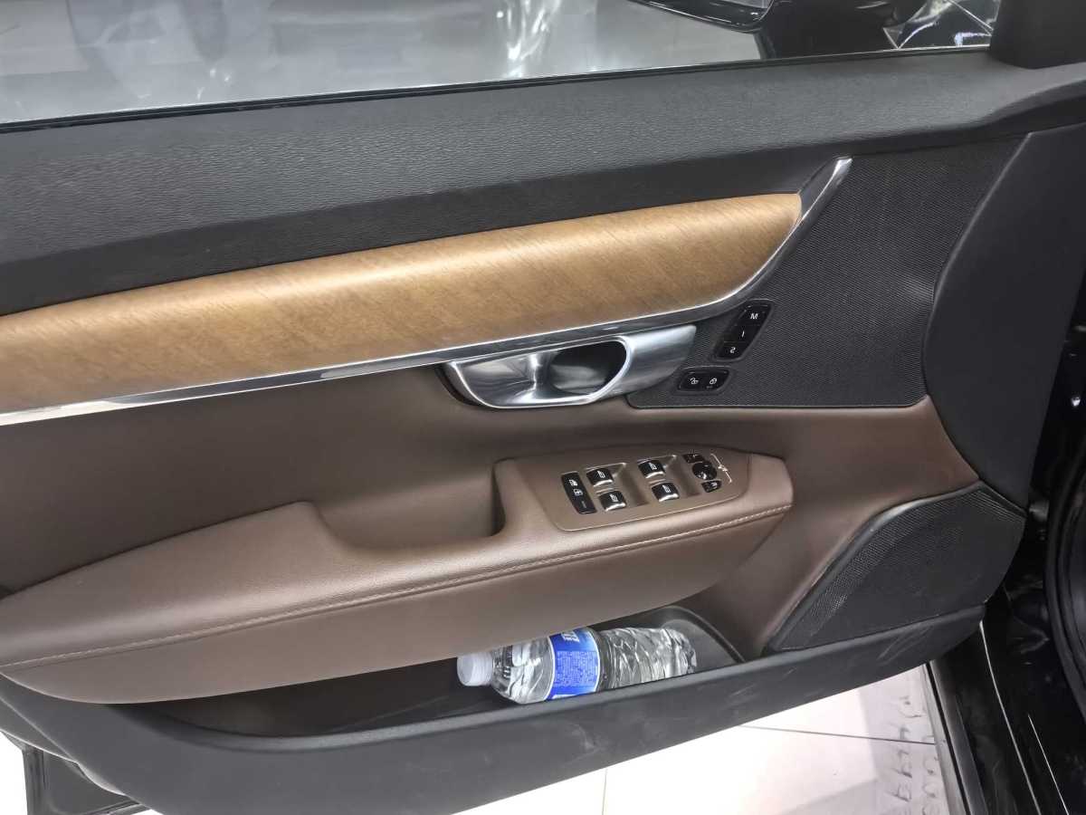 沃爾沃 S90  2023款 B5 智逸豪華版圖片