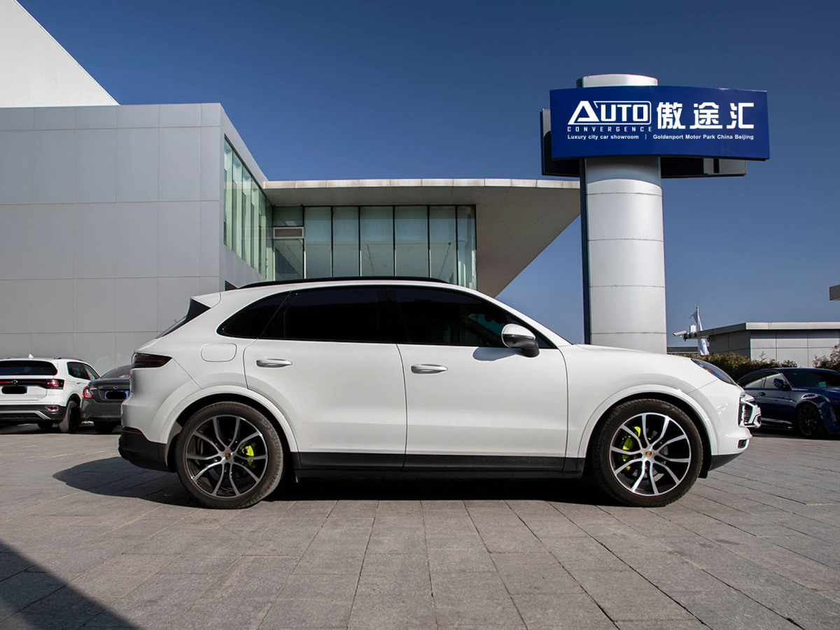 保時(shí)捷 Cayenne新能源  2023款 Cayenne E-Hybrid 2.0T 鉑金版圖片