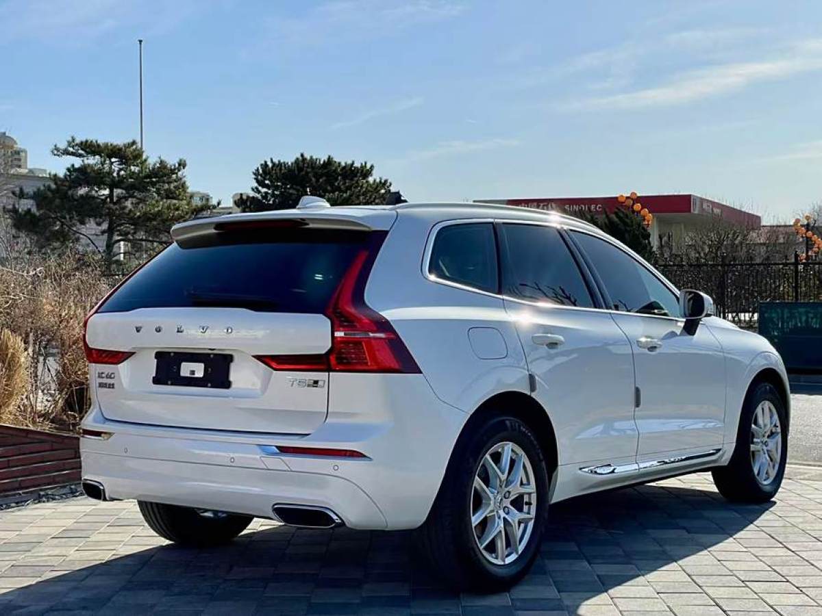 沃爾沃 XC60  2020款 T5 四驅(qū)智逸豪華版圖片